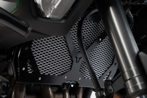 Kryt chladiče Černá/Stříbrná. Kawasaki Versys 1000 (18-)./ Versys 1100 (2025-)