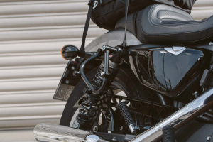 nosič SLC pravý pro Harley Sportster (04-)