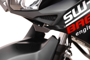 držáky světel černá. Suzuki DL1000/650. Kawasaki KLV1000.