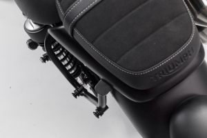 Legend Gear taška levá černá vč.nosiče Triumph Street Scrambleru (16-).