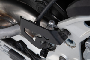 kryt zadní brzdové pumpy. BMW F 750 / 850 GS (18-).