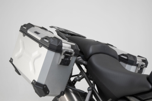 boční nosiče PRO černé. Triumph Tiger 1200 modely (11-).