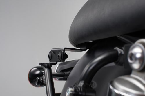 Adaptér pro SLC pravý Bonneville T120 (16-)