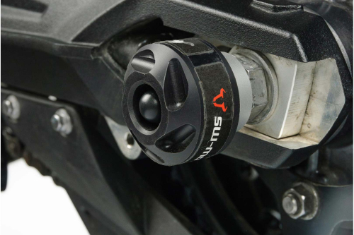 padací protektory na zadní osu Triumph Tiger 800 (10-)