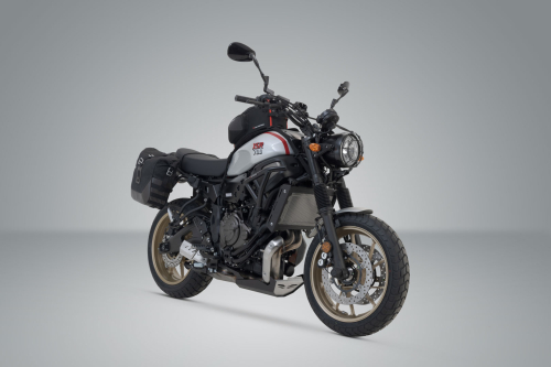 LG sada tašek vč. nosičů pro Yamahu XSR 700 (16-)
