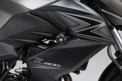 padací protektor  Kawasaki Z 300 (15.-).