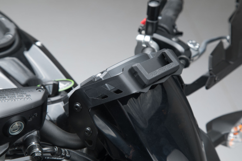 GPS držák pro kokpit černý. Kawasaki Z650 (16-).