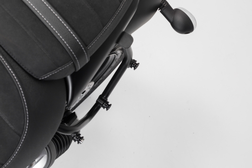 Legend Gear taška levá černá vč.nosiče Triumph Street Scrambleru (16-).