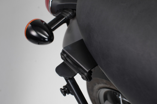 Adaptér pro SLC boční nosič pravý pro Bonneville T100/120 (16-)