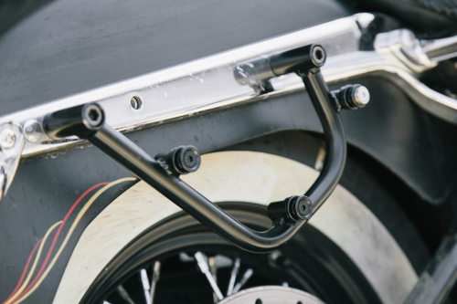 nosič SLC levý pro Harley Davidson Dyna Fat Boy (07-17)