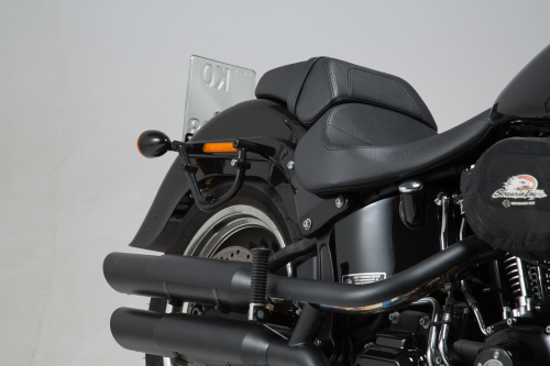 nosič SLC pravý pro Harley Davidson Dyna Fat Boy (07-17)