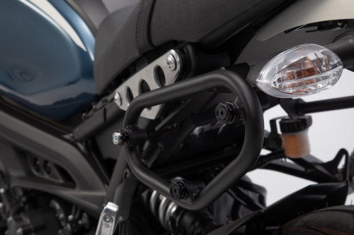 nosič SLC levý černý Yamaha XSR900 (15-21) / Abarth (17-)