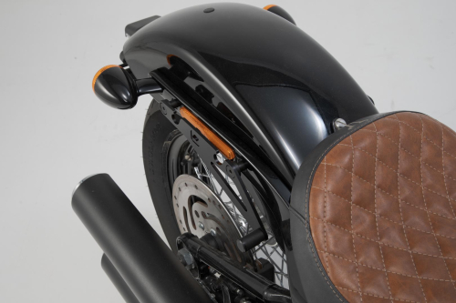 SLH nosič pravý Harley-Davidson Street Bob / Slim (17-).