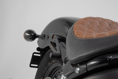 SLH nosič pravý Harley-Davidson Street Bob / Slim (17-).