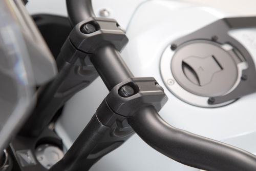 zvýšení řídítek  28 mm H = 20 mm. černý.