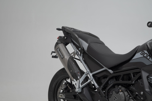Akrapovic Slip On exhaust system Silver. Triumph Tiger 900 Modelle (19-23).