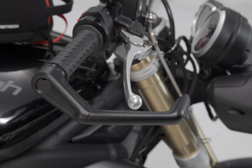 chrániče páček pro Triumph Street Triple 675.