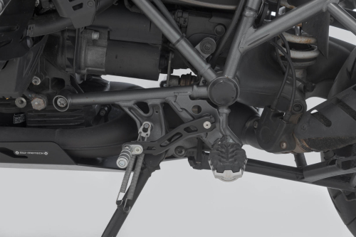 řadící páčka  BMW R 1200 GS/R 1200 GS Adventure.