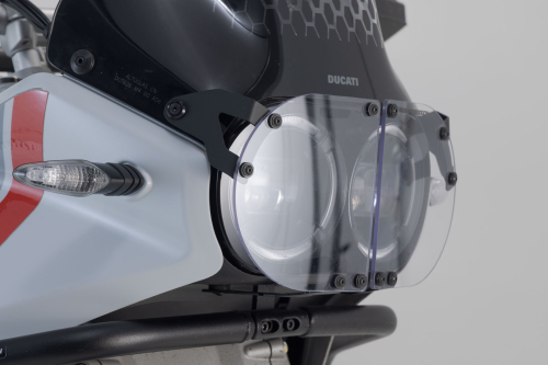 kryt světla  Ducati DesertX.