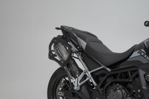 TRAX ADV aluminum case system + Akrapovic Black. 45/37 l. Triumph Tiger 900 (19-23