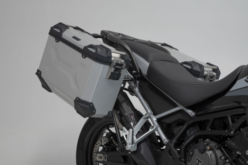 TRAX ADV aluminum case system + Akrapovic Silver. 45/37 l. Triumph Tiger 900 (19-2