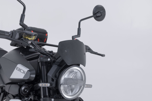 stítek černý  Husqvarna Svartpilen 801 (24-).