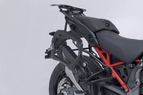Adventure set DUSC with top case XL Black. Ducati Multistrada V4 (20-).